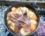 「ダッチオーブン」で放置鶏肉」料理〜作り方5写真