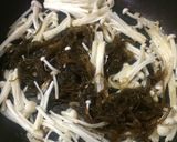 【減塩】もずくとえのきのマヨポン炒め作り方2写真