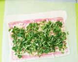 簡単！おつまみに豆苗のベーコンチーズパイ作り方3写真