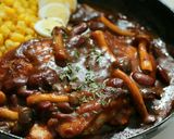 スキレットでジューシー♪デミチキンソテー作り方5写真