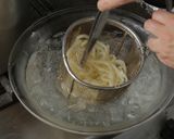 絶品！海の日にオススメ冷やしカレーうどん作り方4写真