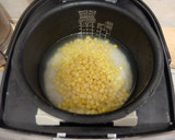 旬のつもりで缶詰コーンで炊き込み御飯作り方1写真