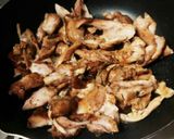 *讃岐名物:骨付鳥でキャベツ炒め*作り方4写真