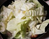 *讃岐名物:骨付鳥でキャベツ炒め*作り方6写真