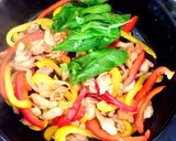 鶏肉のピリ辛バジル炒め！パットガパオ作り方5写真