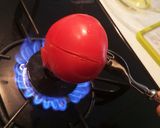 直火で皮剥き☆トマトの梅シロップマリネ作り方3写真