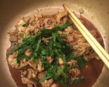ちゃちゃっと簡単！豚こまと大葉の照り丼♡作り方3写真