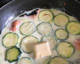 ズッキーニと鮭のクリーム煮作り方5写真