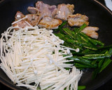 免疫力回復！肉ニラエノキの和風炒め作り方2写真