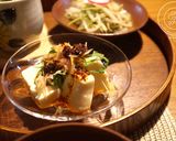 夏にぴったり！食べるラー油deピリ辛冷奴作り方1写真