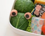 【キャラ弁】カエルのおにぎり弁当作り方4写真