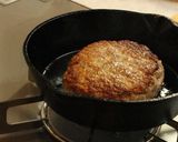 シンプルこそ至高！スキレットでハンバーグ作り方8写真