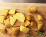 フライパン＊ローズマリーのチキンソテー作り方1写真