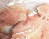 【材料これだけ】超簡単にんにく風味の胸肉作り方3写真