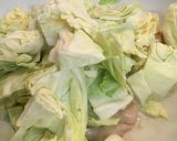 キャベツと豚トロのにんにく炒め作り方3写真