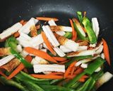 ちくわと野菜のキンピラ♡作り方1写真