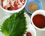話題のレシピ入り☆豚こまの梅しそだれ焼き作り方1写真