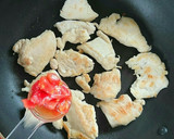 簡単節約☆鶏胸肉のトマト塩だれ炒め。作り方6写真