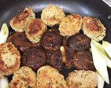 簡単ボリューム！豚つくねの甘辛焼き♡作り方5写真