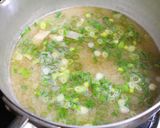 サッとしたのど越し！湯葉の味噌汁作り方3写真