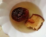 生餃子と野菜たっぷり春雨スープ作り方1写真