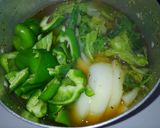 簡単ランチ！レタスとピーマン鶏肉のスープ作り方4写真