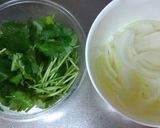 家計に優しい～揚げ玉とそぼろの卵とじ丼～作り方1写真