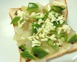 玉葱×ピーマンのごま塩カレートースト作り方4写真