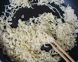 ｻｯﾎﾟﾛ一番で挽き肉の甘辛麺♪作り方4写真
