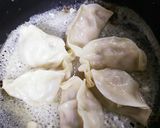 羽根付DE餃子の王将生餃子♪キャベうま！作り方3写真