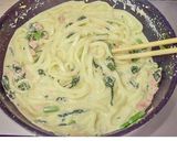【楽めし】ツナと法蓮草のクリーミィうどん作り方2写真