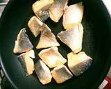 鮭とパプリカの塩ダレチーズ炒め♪作り方3写真