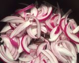 豚肉の赤玉ねぎソースがけ作り方1写真