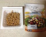 ファミマの豆サラダ&納豆のトースト作り方1写真