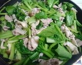 豚バラと小松菜の味噌マヨ炒め作り方4写真