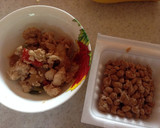 夕食の残りで！鳥そぼろと納豆のご飯作り方1写真