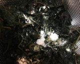赤紫蘇ジュースの紫蘇再生: シラス炒め作り方1写真
