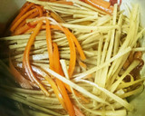 切る！煮る！☆男の簡単ピリ辛きんぴら☆作り方3写真