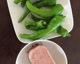 スパムとシシトウ炒め作り方1写真