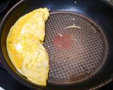 簡単！マヨバタコーンオムレツ作り方4写真