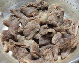 牛すじで青椒肉絲風らーめん作り方1写真