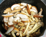 麺つゆで簡単♬きのこのおろし煮☆作り方2写真