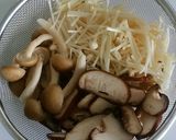 時短‥簡単　きのこともやしのナムル作り方1写真
