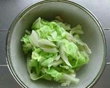 レンジで簡単☆キャベツの生姜胡麻和え。作り方3写真