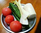 シャリシャリ！夏野菜のおろしサラダ作り方1写真