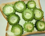 ゴーヤ×温泉卵のバジル風味和トースト作り方3写真