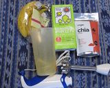 バナナと豆乳とチアシードのスムージー作り方1写真