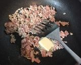 アボカドと鶏ひき肉のバター醤油炒め丼作り方3写真