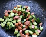 【 胡瓜とウインナーの炒飯♪】作り方3写真