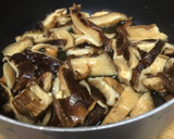 干し椎茸と万願寺とうがらしとツナの煮物作り方1写真
